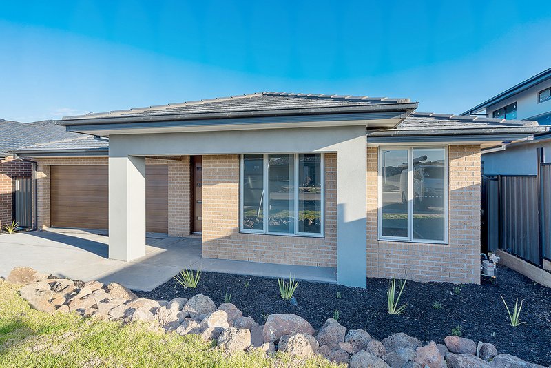 6 Nesting Vista, Craigieburn VIC 3064