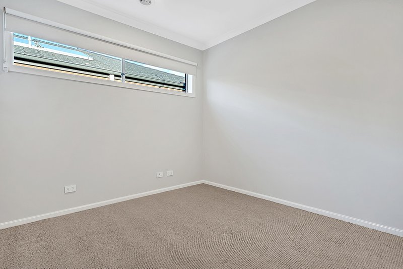 Photo - 6 Nesting Vista, Craigieburn VIC 3064 - Image 12