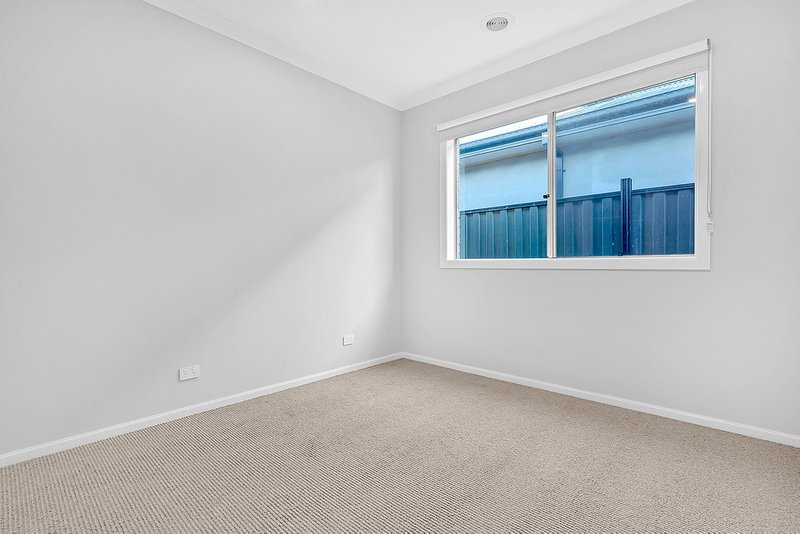 Photo - 6 Nesting Vista, Craigieburn VIC 3064 - Image 13