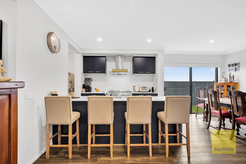 Photo - 6 Nevado Drive, Truganina VIC 3029 - Image 10