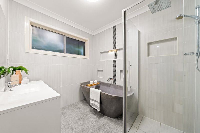 Photo - 6 Nevern Street, Macgregor QLD 4109 - Image 4