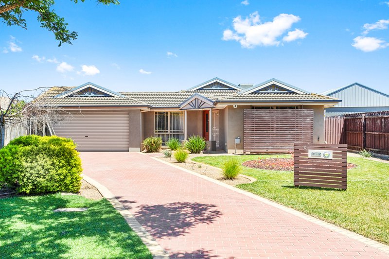 6 Nicholson Close, Werribee VIC 3030