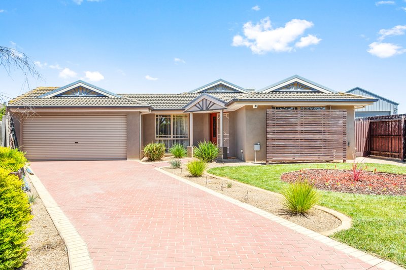 Photo - 6 Nicholson Close, Werribee VIC 3030 - Image 16