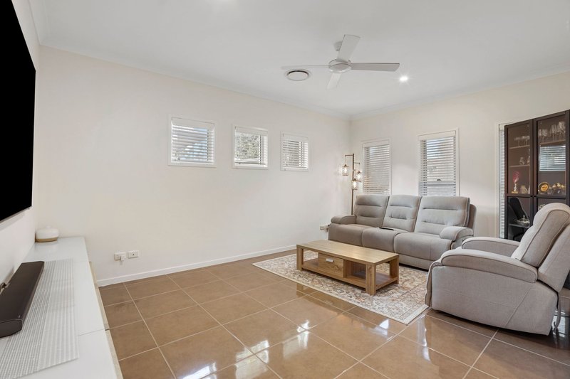 Photo - 6 Nicklaus Parade, North Lakes QLD 4509 - Image 13