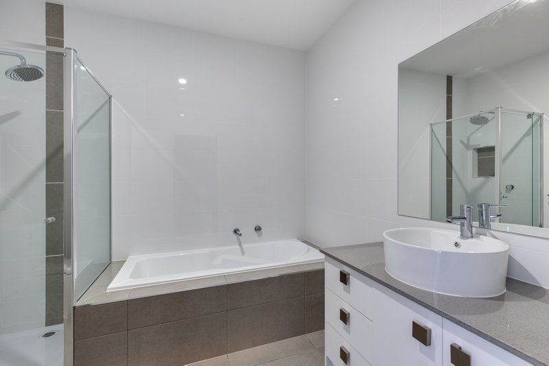 Photo - 6 Ninepence Way, Epping VIC 3076 - Image 11