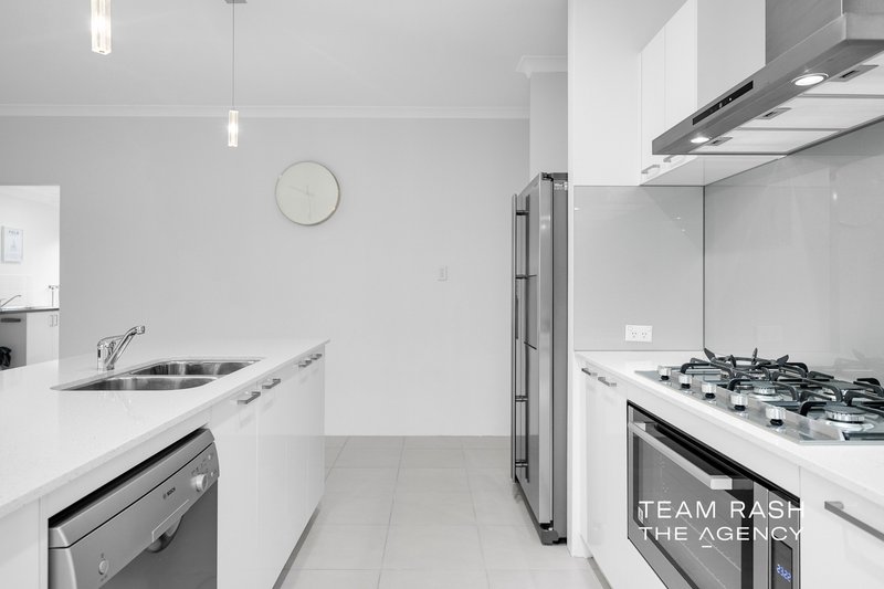 Photo - 6 Nivea Street, Banksia Grove WA 6031 - Image 16