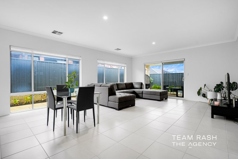 Photo - 6 Nivea Street, Banksia Grove WA 6031 - Image 18