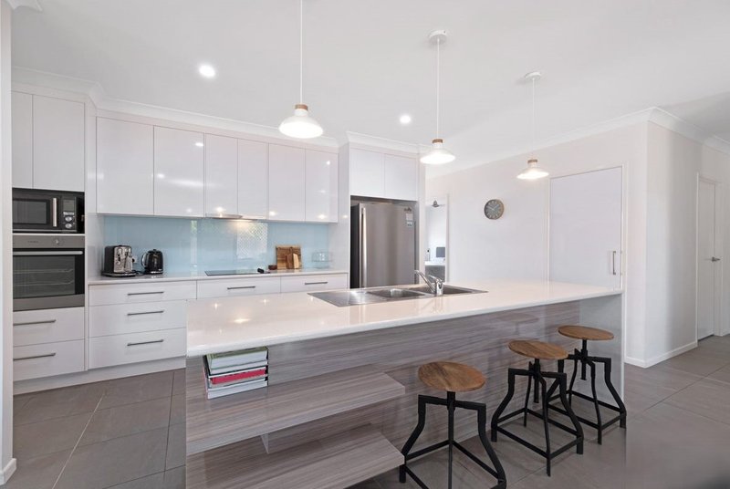 Photo - 6 Norfolk Drive, Hidden Valley QLD 4703 - Image 2