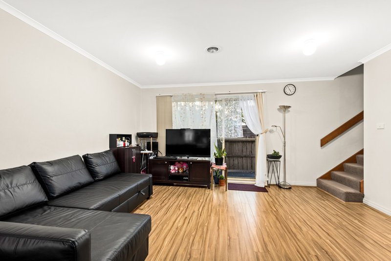 Photo - 6 Normanton Place, Berwick VIC 3806 - Image 3