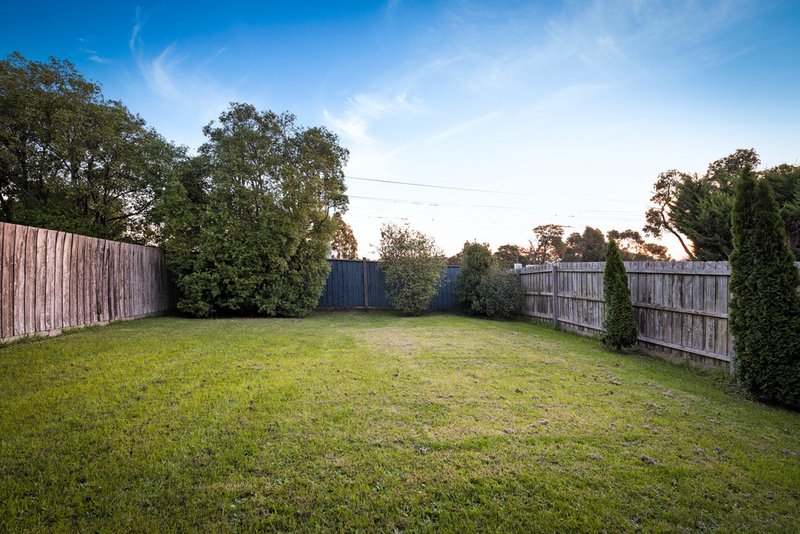 Photo - 6 Normanton Place, Berwick VIC 3806 - Image 8