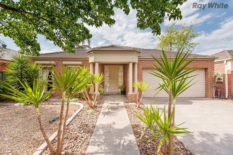 6 Northampton Crescent, Caroline Springs VIC 3023