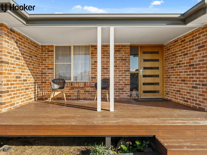 Photo - 6 Nundah Close, Bomaderry NSW 2541 - Image 3