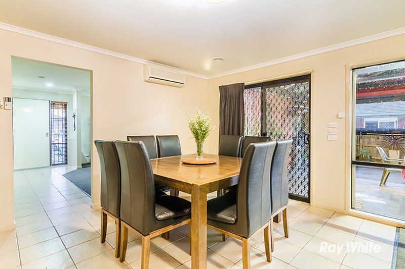 Photo - 6 Nyarrin Place, Cranbourne West VIC 3977 - Image 4