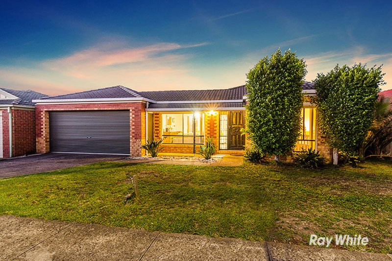 Photo - 6 Nyarrin Place, Cranbourne West VIC 3977 - Image 24