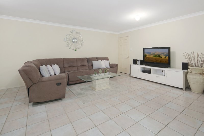 Photo - 6 Oak Place, Mackenzie QLD 4156 - Image 5