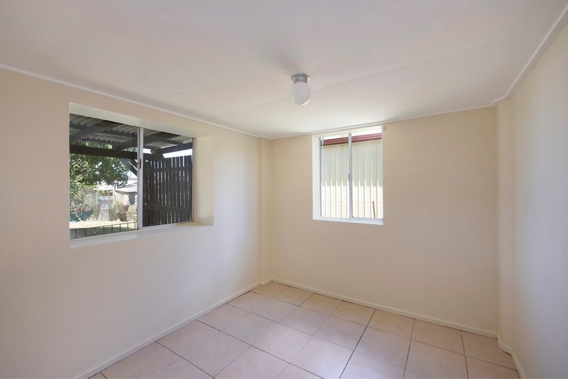 Photo - 6 Oakland Avenue, Woodridge QLD 4114 - Image 11