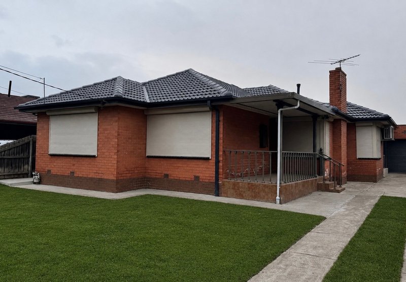 Photo - 6 Occold Court, St Albans VIC 3021 - Image 1
