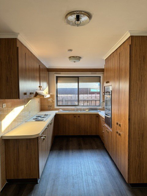 Photo - 6 Occold Court, St Albans VIC 3021 - Image 5