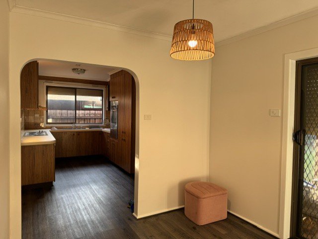 Photo - 6 Occold Court, St Albans VIC 3021 - Image 6