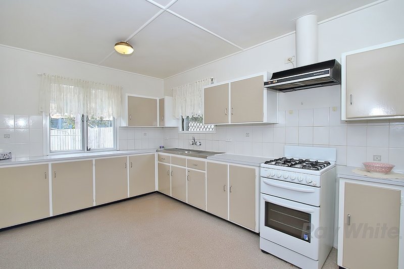 Photo - 6 Odette Street, Leichhardt QLD 4305 - Image 5