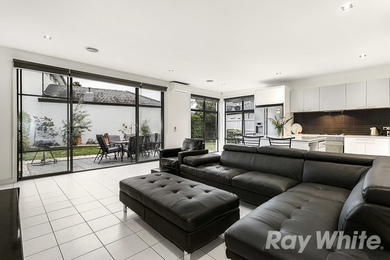 Photo - 6 Old Trafford Way, Mulgrave VIC 3170 - Image 4