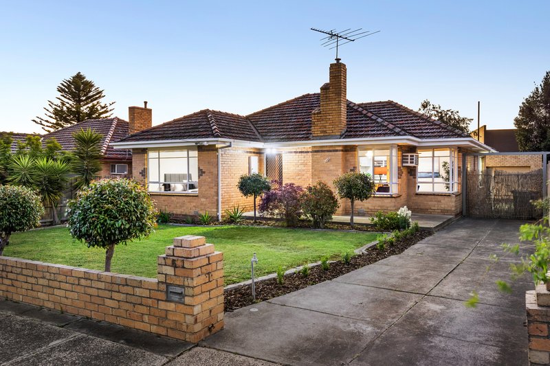 Photo - 6 Oliver Court, Fawkner VIC 3060 - Image 1
