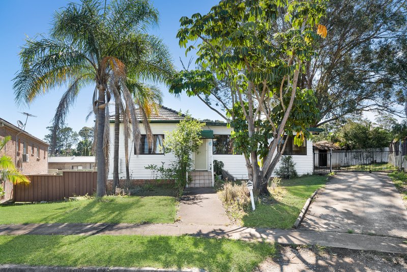 6 Onyx Close, Bossley Park NSW 2176