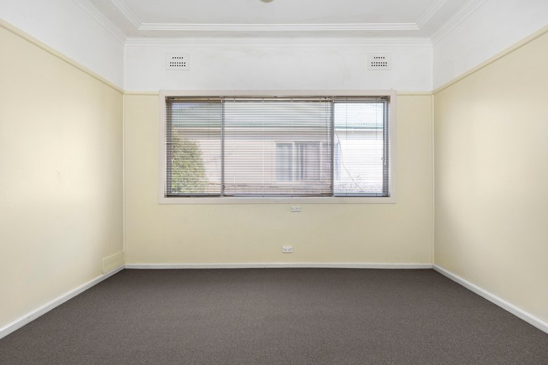 Photo - 6 Orallo Avenue, Blacktown NSW 2148 - Image 5