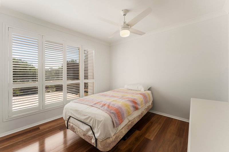 Photo - 6 Orbital Close, Bridgeman Downs QLD 4035 - Image 12