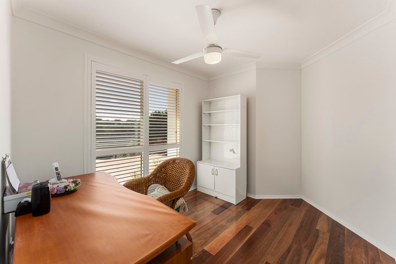 Photo - 6 Orbital Close, Bridgeman Downs QLD 4035 - Image 13