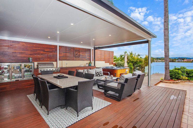 Photo - 6 Oriana Drive, Mermaid Waters QLD 4218 - Image 2