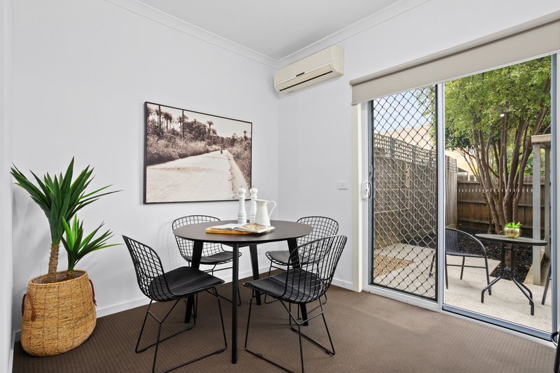 Photo - 6 Oriano Street, Epping VIC 3076 - Image 4