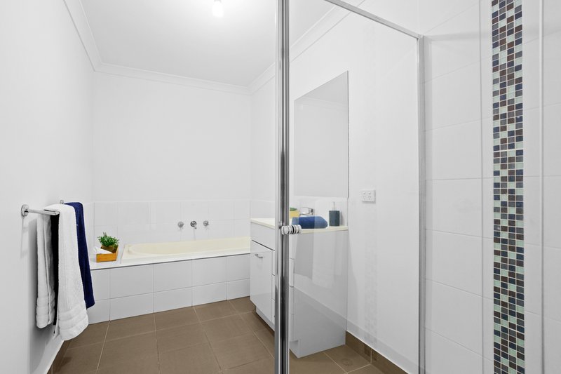 Photo - 6 Oriano Street, Epping VIC 3076 - Image 11