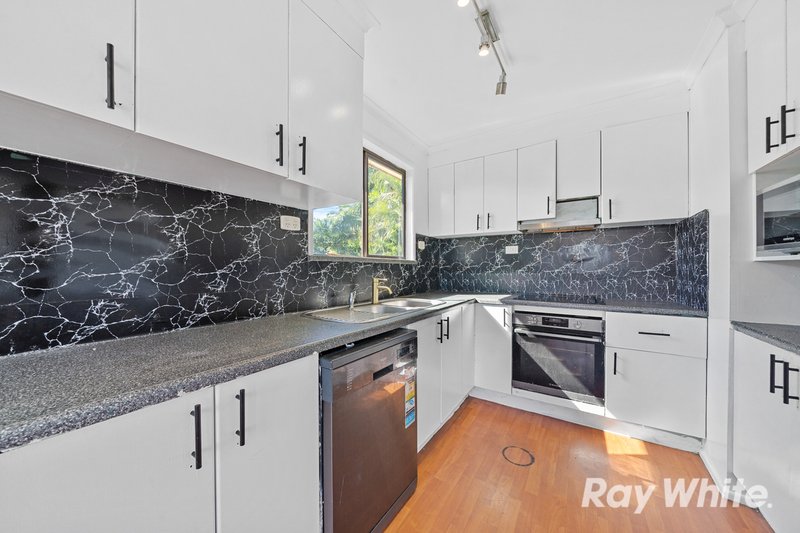 Photo - 6 Orm Court, Marsden QLD 4132 - Image 2