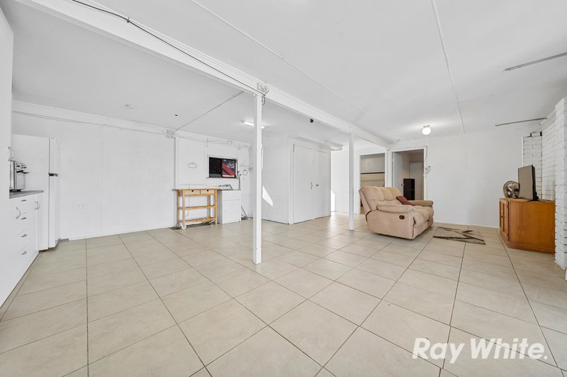 Photo - 6 Orm Court, Marsden QLD 4132 - Image 10