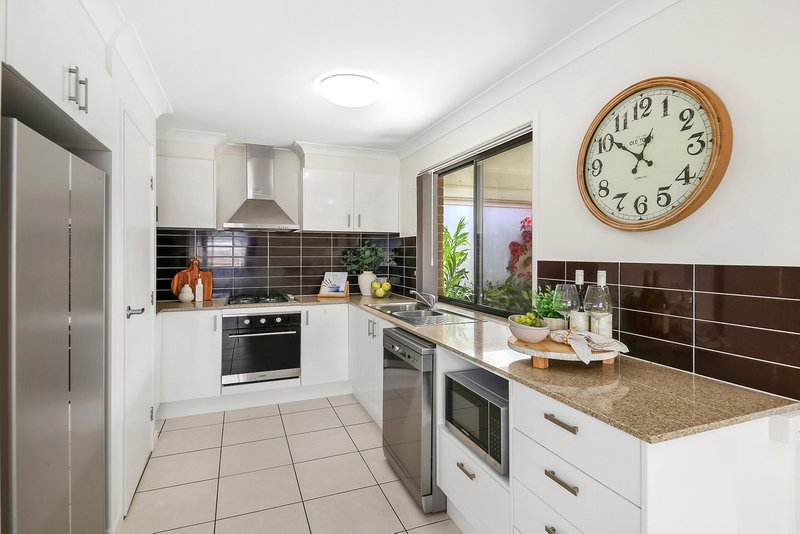 Photo - 6 Osage Street, Caloundra West QLD 4551 - Image 3