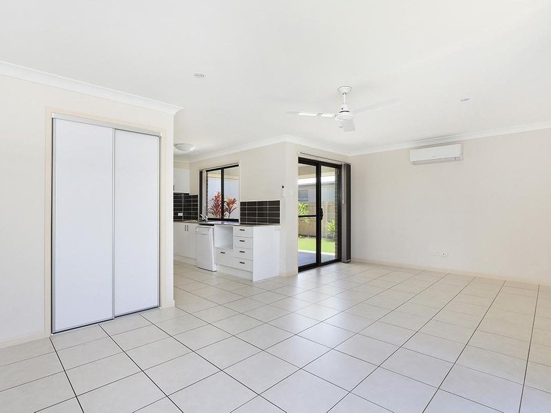 Photo - 6 Osage Street, Caloundra West QLD 4551 - Image 4