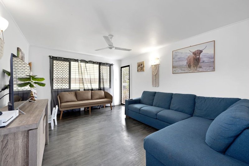 Photo - 6 Osprey Close, Slade Point QLD 4740 - Image 3