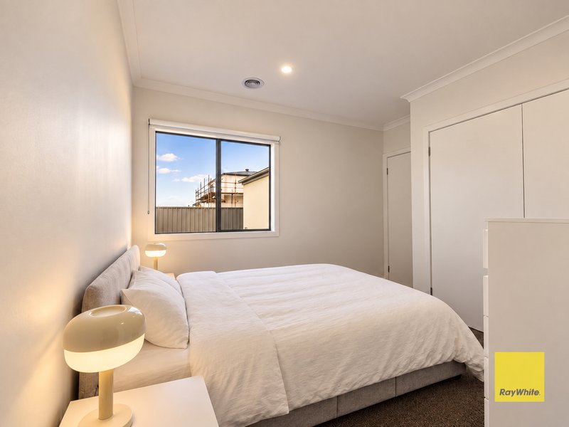 Photo - 6 Ostic Way, Tarneit VIC 3029 - Image 5