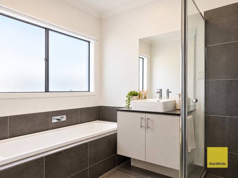 Photo - 6 Ostic Way, Tarneit VIC 3029 - Image 13