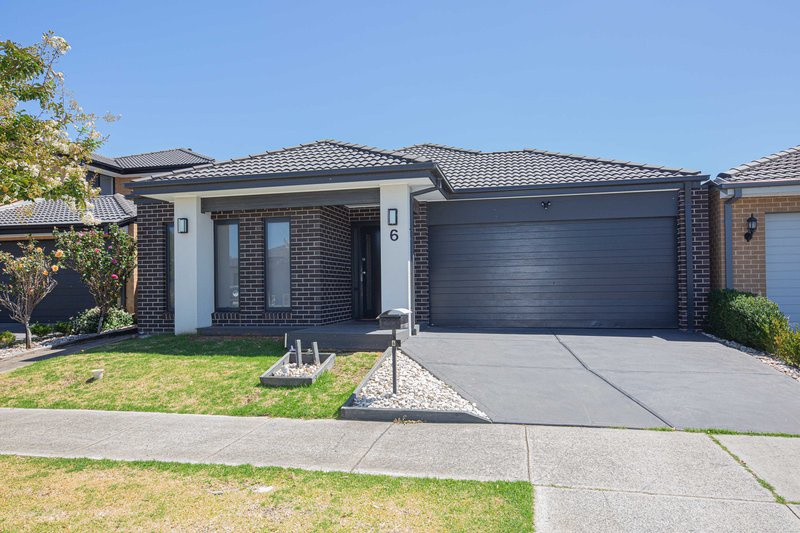 6 Ottelia Street, Cranbourne North VIC 3977