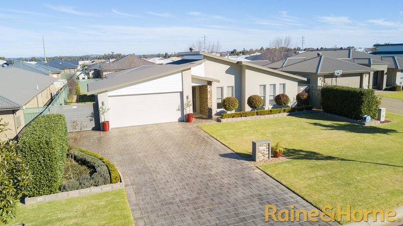 6 Oxbow Court, Dubbo NSW 2830