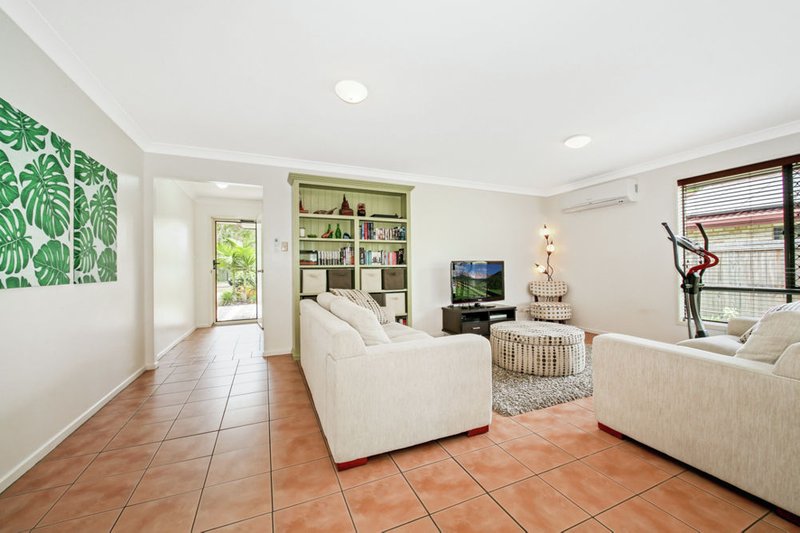 Photo - 6 Oxford Place, Fitzgibbon QLD 4018 - Image 5