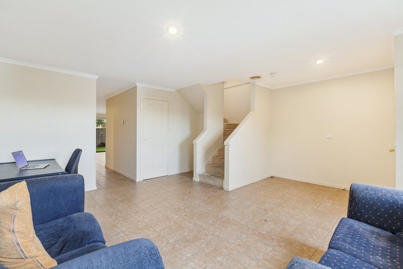 Photo - 6 Pace Circuit, South Morang VIC 3752 - Image 3