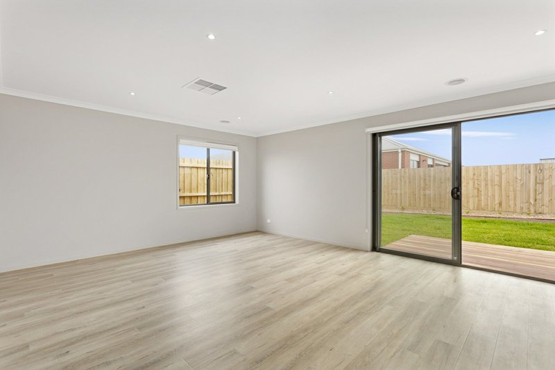 Photo - 6 Palace Road, St Leonards VIC 3223 - Image 4