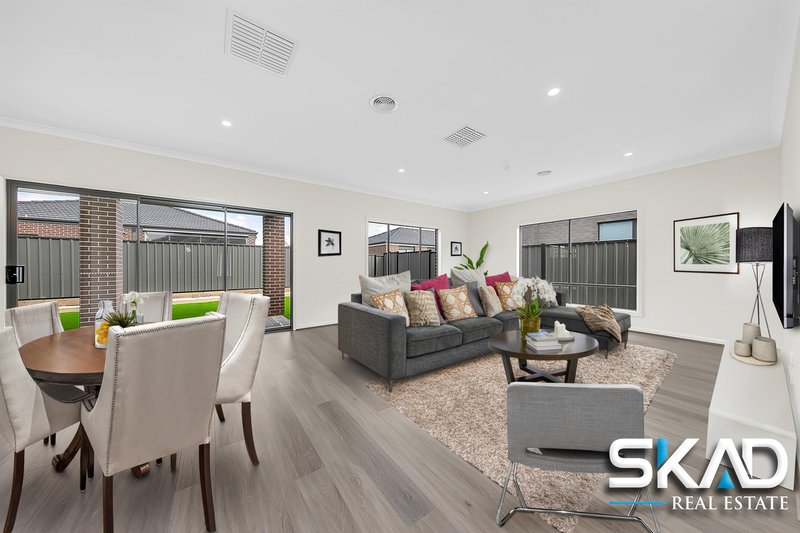 Photo - 6 Palmatum Street, Sunbury VIC 3429 - Image 3