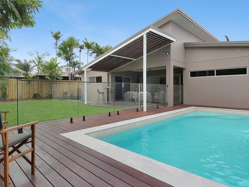 Photo - 6 Pambula Close, Kewarra Beach QLD 4879 - Image 24