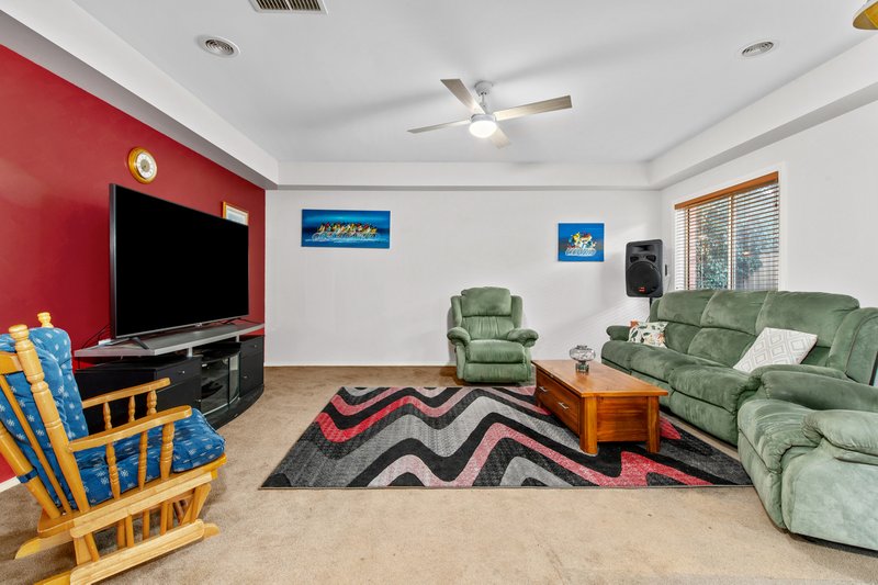 Photo - 6 Pardalote Close, South Morang VIC 3752 - Image 6