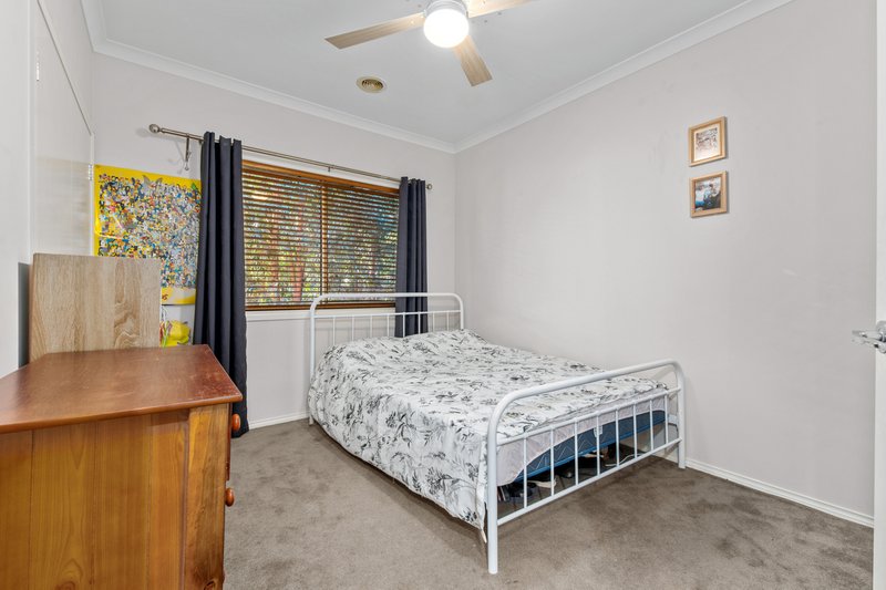 Photo - 6 Pardalote Close, South Morang VIC 3752 - Image 11