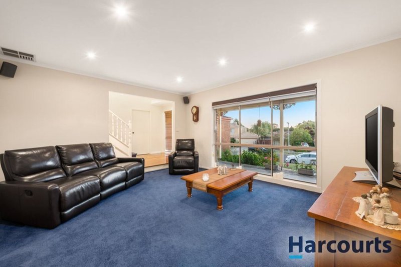 Photo - 6 Parkhaven Way, Knoxfield VIC 3180 - Image 3